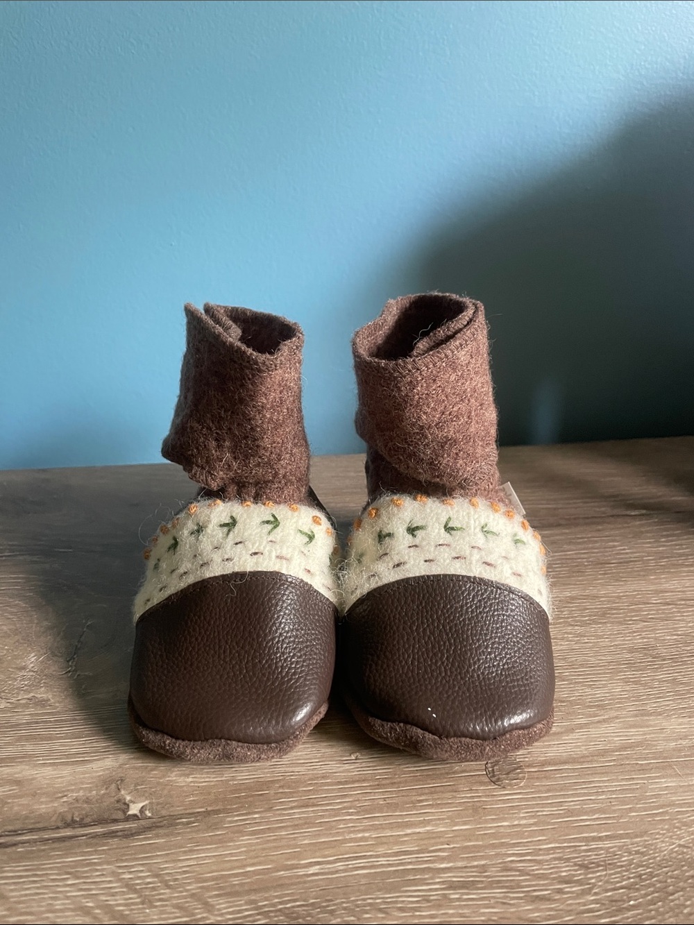 Nooks Handmade Brown & Cream Baby Booties